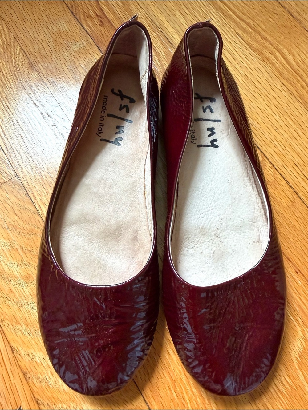 FS/NY French Sole Sloop Burgundy Crinkle Patent Leather Ballet Flats Size 6